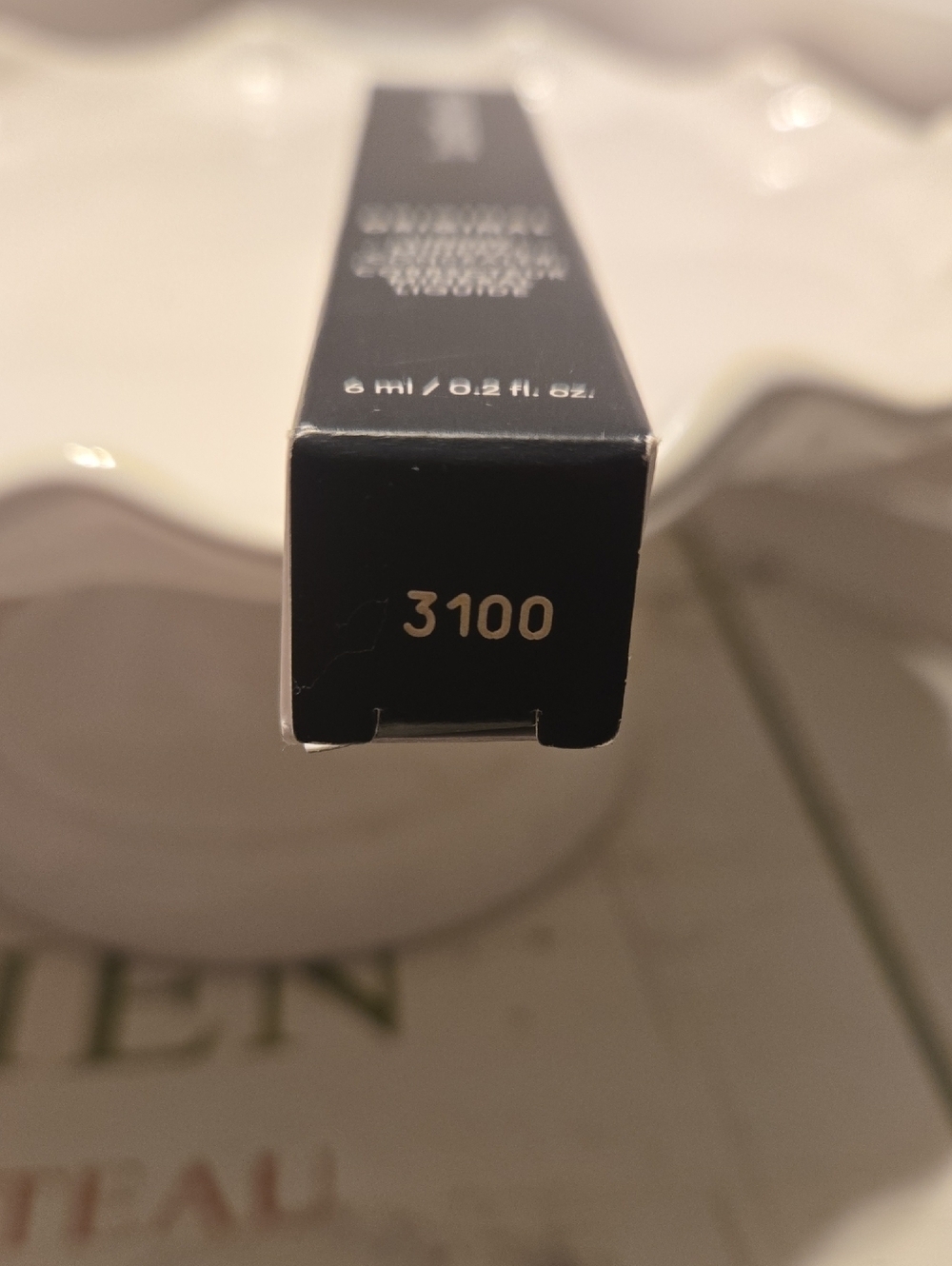 bareMinerals Liquid Mineral Concealer - Light/Med 2.5N - Picture 7 of 8